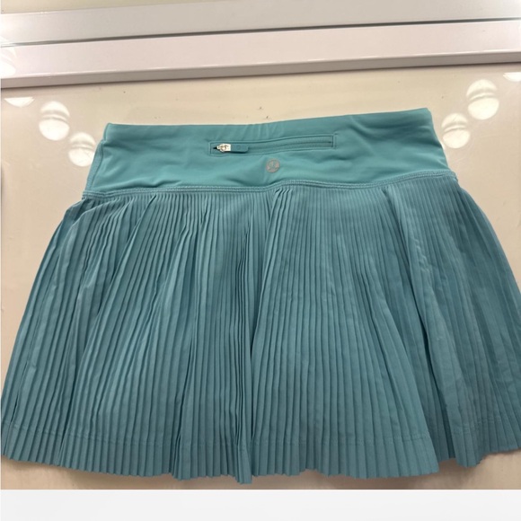 Lululemon varsity pleated skirt - Picture 2 of 3